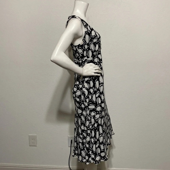 Hobbs WHite Black Fit & Flare Circle Print Dress Size 12 - Picture 5 of 6